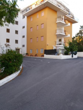 levante rooms, Scalea